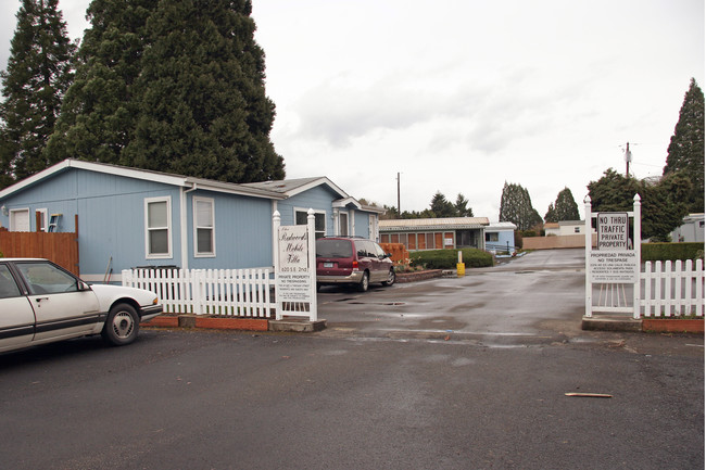 Canby Manor Mobile Court