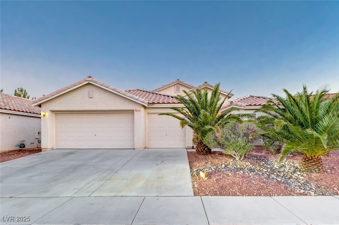 8647 Majestic Vision Way in Las Vegas, NV - Building Photo