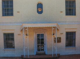 2018 W 39th St in Los Angeles, CA - Building Photo