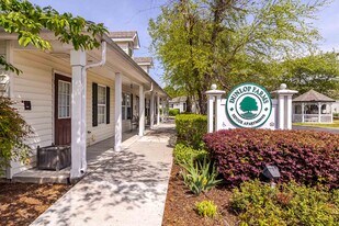 Dunlop Farms in Colonial Heights, VA - Building Photo