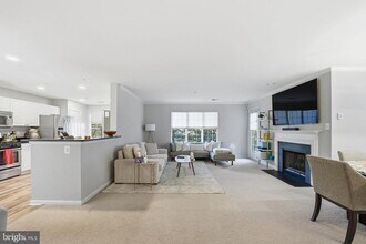 4349 Hackney Coach Ln in Fairfax, VA - Building Photo - Building Photo