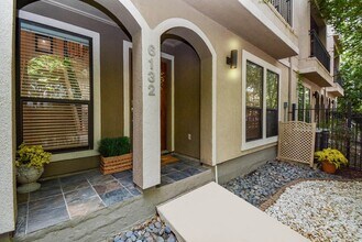 6132 Hamman St in Houston, TX - Foto de edificio - Building Photo