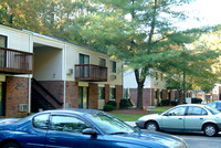 Academy Apartments in West Point, VA - Foto de edificio - Building Photo