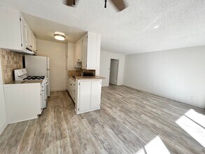 3746 S Canfield Ave, Unit 3 in Los Angeles, CA - Foto de edificio - Building Photo