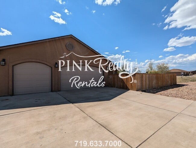 1325 N Challenger Pl in Pueblo West, CO - Building Photo - Building Photo