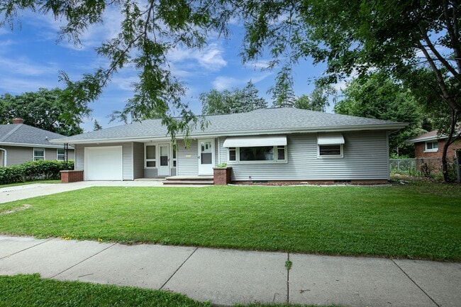property at 2213 N Mason St