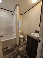 12 Woodside Ln in Weedsport, NY - Building Photo - Building Photo