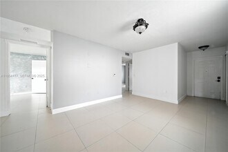 1270 SE 26th St in Homestead, FL - Building Photo - Building Photo