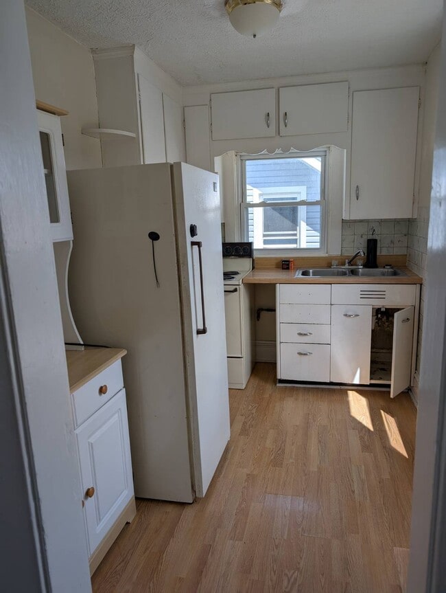 1351 S Seneca Ave in Alliance, OH - Building Photo - Building Photo