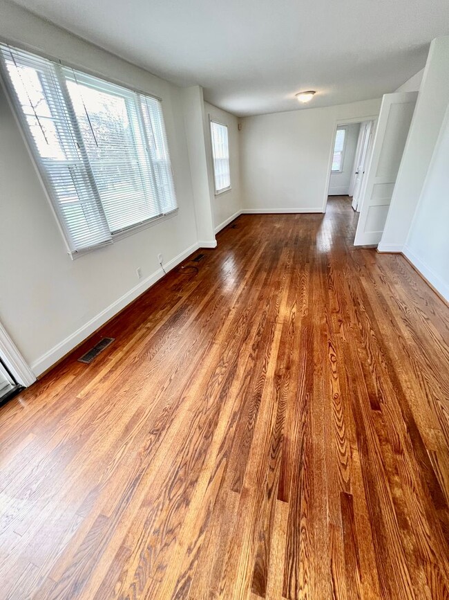 1123 Gibson Dr in Nashville, TN - Building Photo - Building Photo