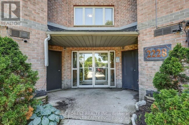 2228 Trafalgar St in London, ON - Building Photo - Building Photo