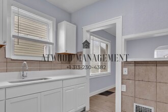 This beautifully updated 4-bedroom, 1-bath single-family home is ready for move-in! in Detroit, MI - Building Photo - Building Photo