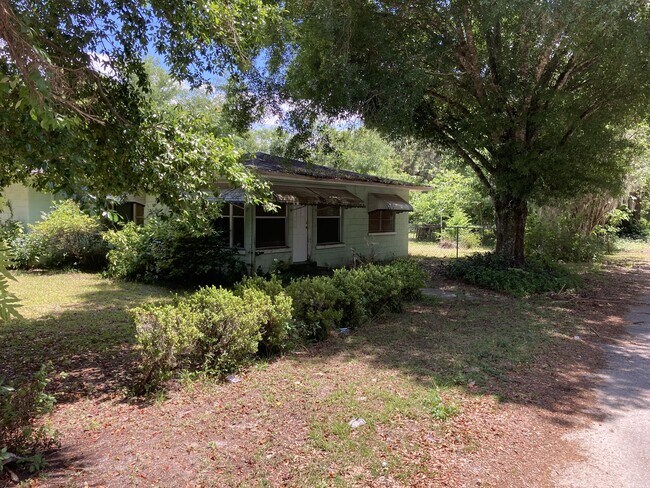 802 High St in Wildwood, FL - Building Photo - Building Photo