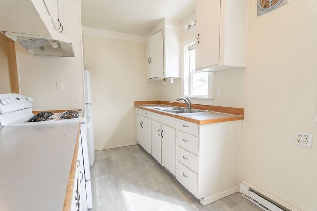 3424 NE 79th Ave in Portland, OR - Building Photo - Building Photo