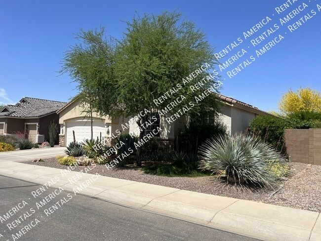 1536 E Fontana Dr in Casa Grande, AZ - Foto de edificio - Building Photo