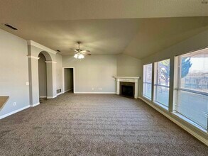 5214 Sunnybrook Ln in Wichita Falls, TX - Building Photo - Building Photo