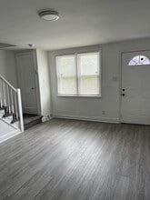 240 W 21st St in Chester, PA - Building Photo - Building Photo