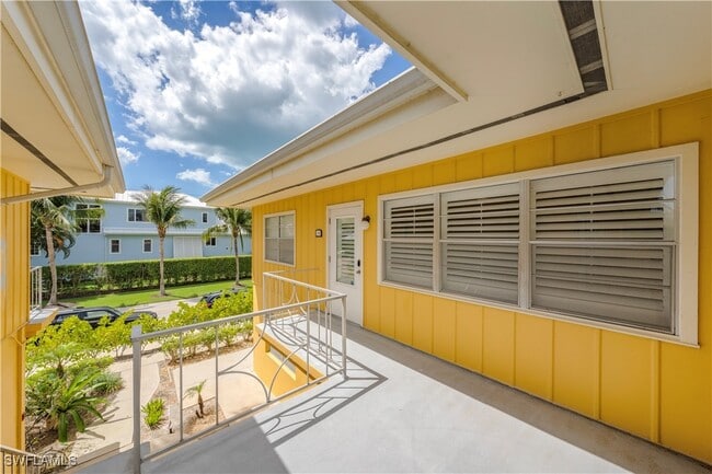 209 8th Ave S in Naples, FL - Building Photo - Building Photo