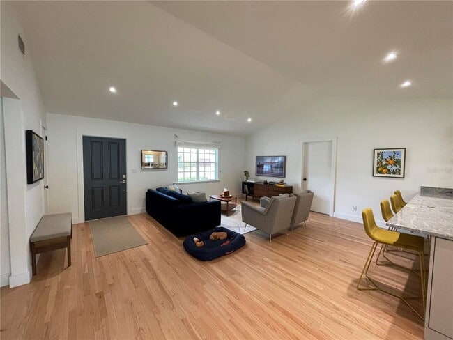 3912 W San Miguel St in Tampa, FL - Building Photo - Building Photo