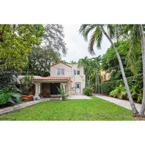1109 Ferdinand St in Coral Gables, FL - Building Photo