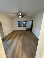 7112 Hood Ave, Unit c in Huntington Park, CA - Building Photo