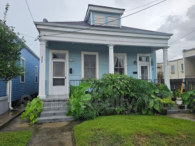 property at 622 S Scott St