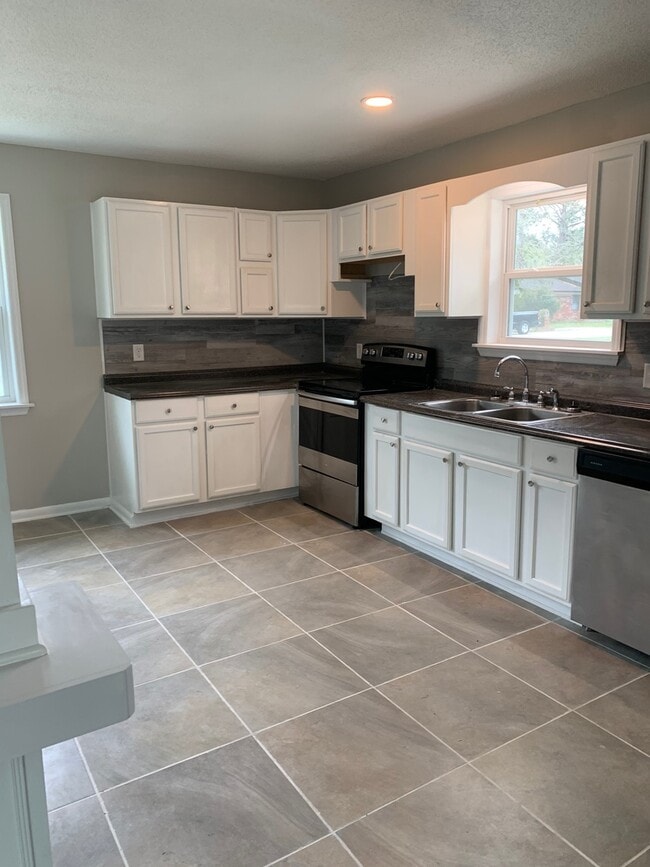 637 Eagan Rd in Hinesville, GA - Building Photo - Building Photo