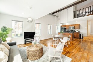 400 E 13th St in Cincinnati, OH - Building Photo