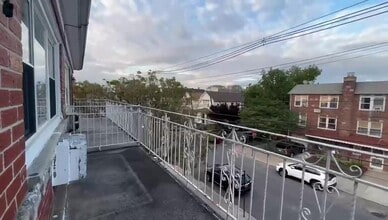 57-32 136th St in Queens, NY - Building Photo - Building Photo