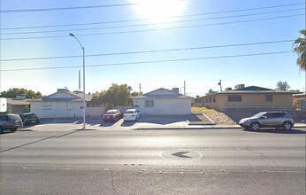1824 E Bonanza Rd in Las Vegas, NV - Foto de edificio - Building Photo