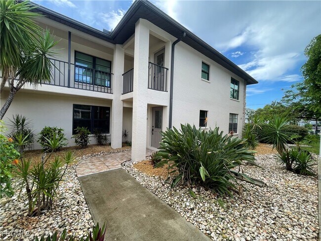 property at 4525 Country Club Blvd