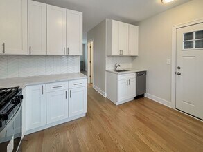 4604 N Winchester Ave, Unit 3-C in Chicago, IL - Building Photo - Building Photo