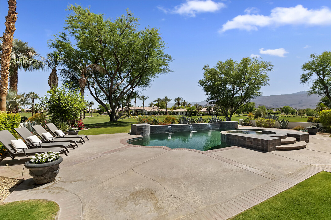 48644 Vista Palomino in La Quinta, CA - Building Photo