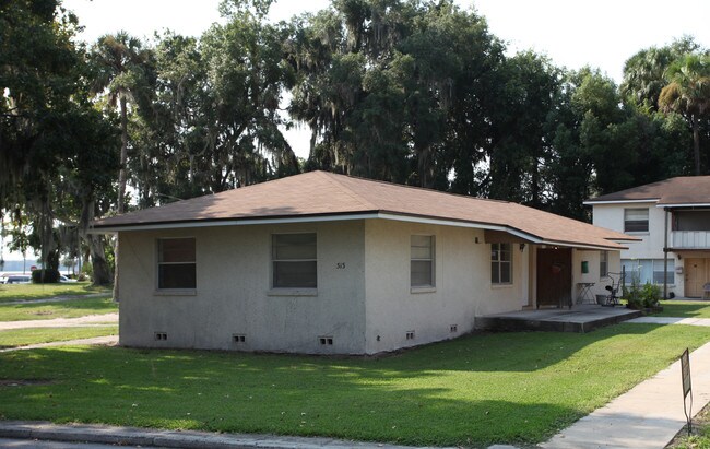 131 Laurel St in Palatka, FL - Foto de edificio - Building Photo