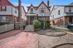 63-42 Alderton St in Queens, NY - Building Photo