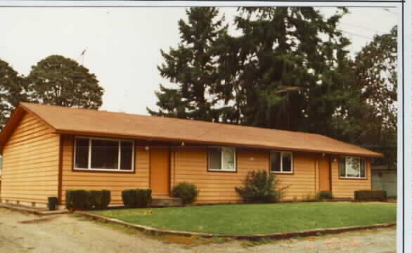 4111-A B SW 109th St in Lakewood, WA - Building Photo