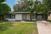 50 Shadowbrook Ln in Hurst, TX - Building Photo - Building Photo