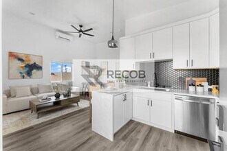 2722 Nye St in San Diego, CA - Building Photo - Building Photo