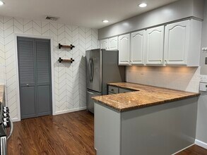 131 Mt Vernon Rd in Berkeley Township, NJ - Building Photo - Building Photo