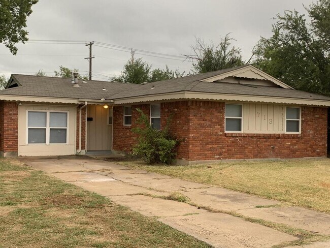 property at 713 NE 37th St
