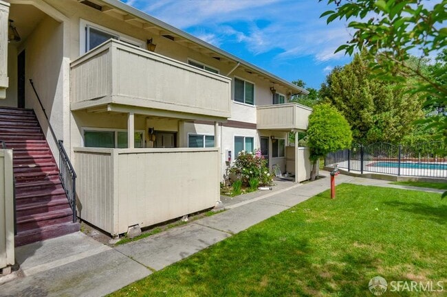 46728 Crawford St in Fremont, CA - Building Photo - Building Photo