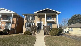 4532 Maple Ave in Brookfield, IL - Building Photo