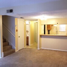 1022 Fabulous Dr-Unit -Fabulous 1022C in San Antonio, TX - Building Photo - Building Photo