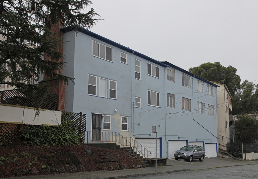 Hillside Apartments in Oakland, CA - Foto de edificio