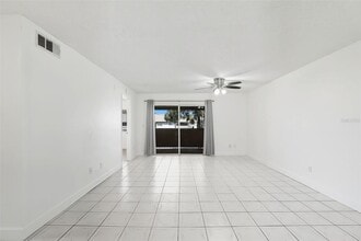 6118 Curry Ford Rd in Orlando, FL - Building Photo - Building Photo