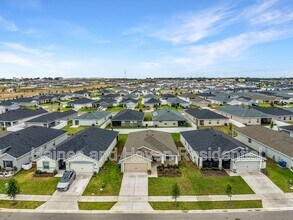 1831 Daystar Dr in Haines City, FL - Building Photo - Building Photo
