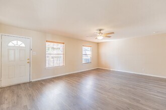 503 Scates Dr in San Antonio, TX - Building Photo - Building Photo