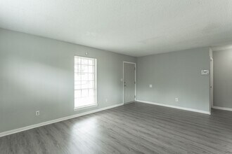 3976-3976 Arbor Pl Ln in Chattanooga, TN - Building Photo - Building Photo