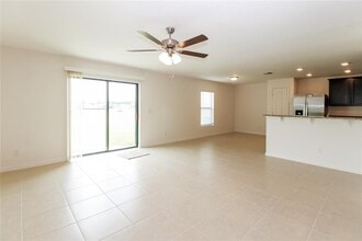 2215 Caspian Dr in Lakeland, FL - Building Photo - Building Photo