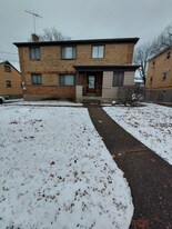 5434 Fox Rd in Cincinnati, OH - Building Photo